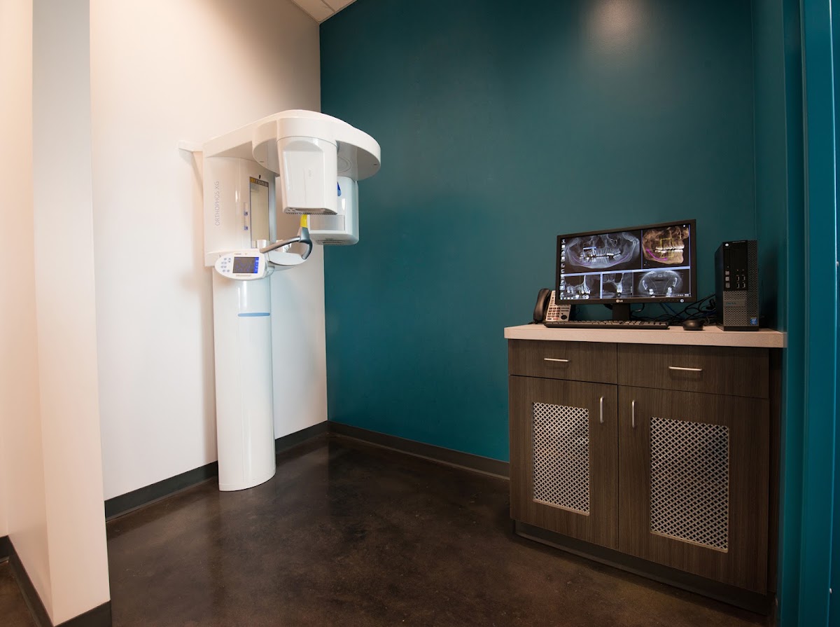 Advanced Implants & Periodontics; Dr. Melanie Towe PA photo 6