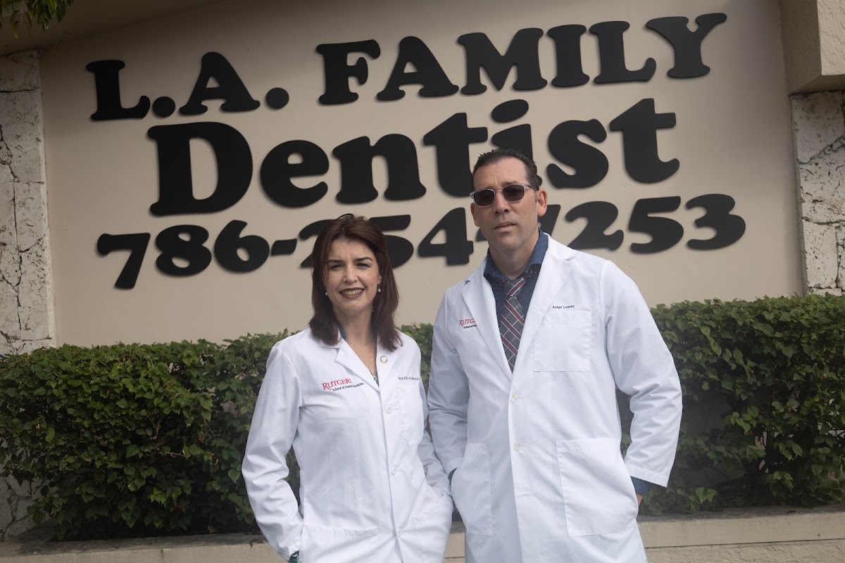 La Family Dentistry Corp photo 1