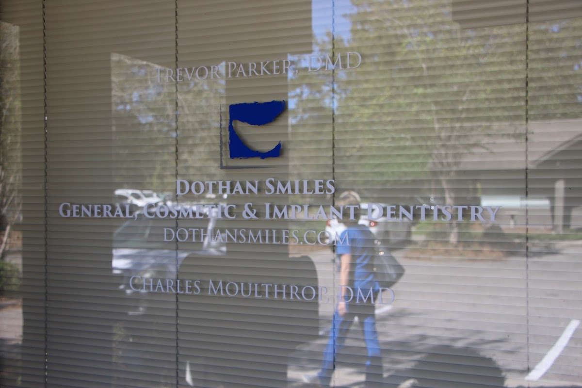 Dothan Smiles General Cosmetic & Implant Dentistry photo 5