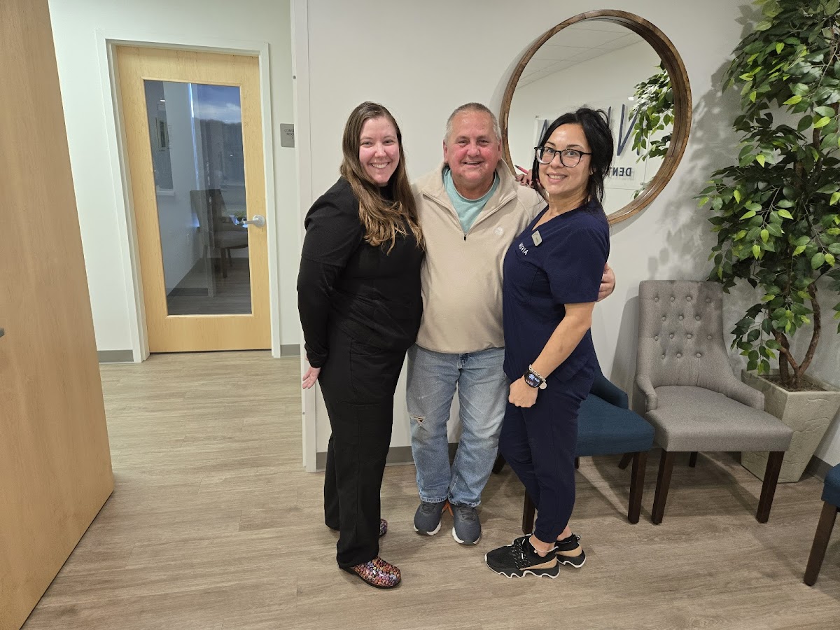 Nuvia Dental Implant Center - Reading photo 2