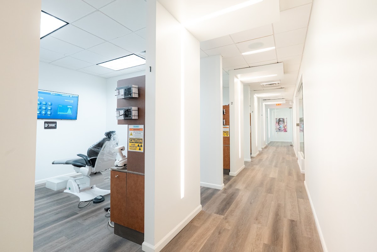 Urbn Dental Implants & Invisalign | West U photo 4