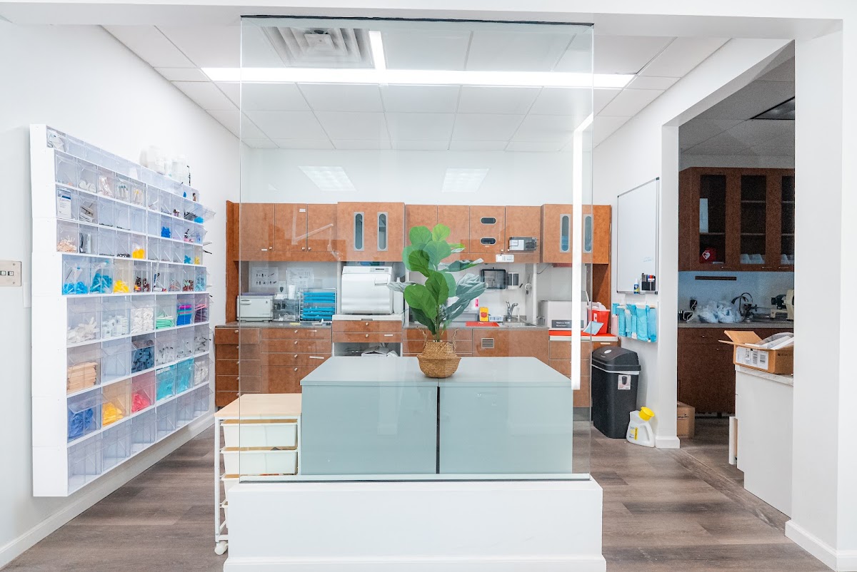 Urbn Dental Implants & Invisalign | West U photo 6