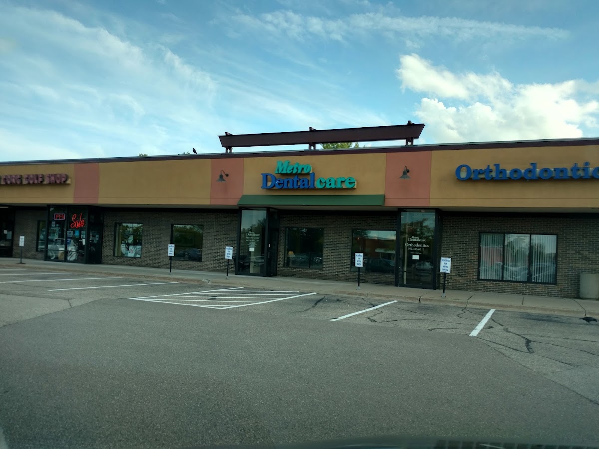 Metro Dentalcare Specialty Center Burnsville - Oral Surgery photo 2