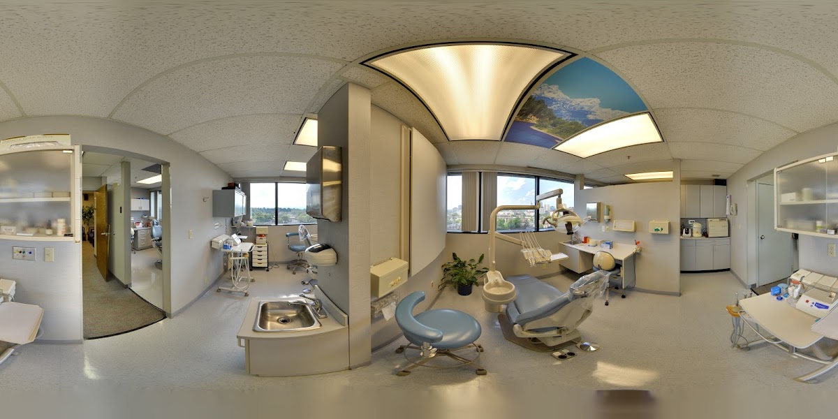 Crest Family Dental - Dentist in Hartford Ct - Dental Implants, Crowns, Aligners, Hybrid Dentures & Emergency Dental Care photo 3