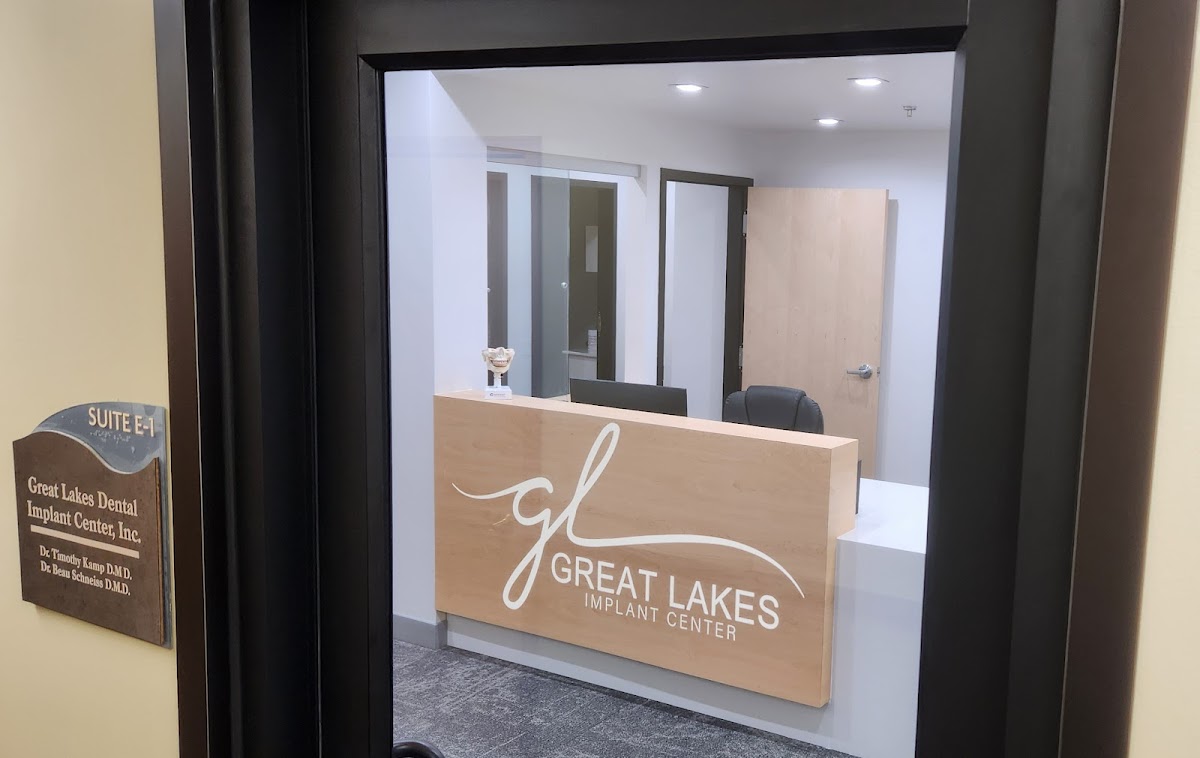 Great Lakes Dental Implant Center photo 2