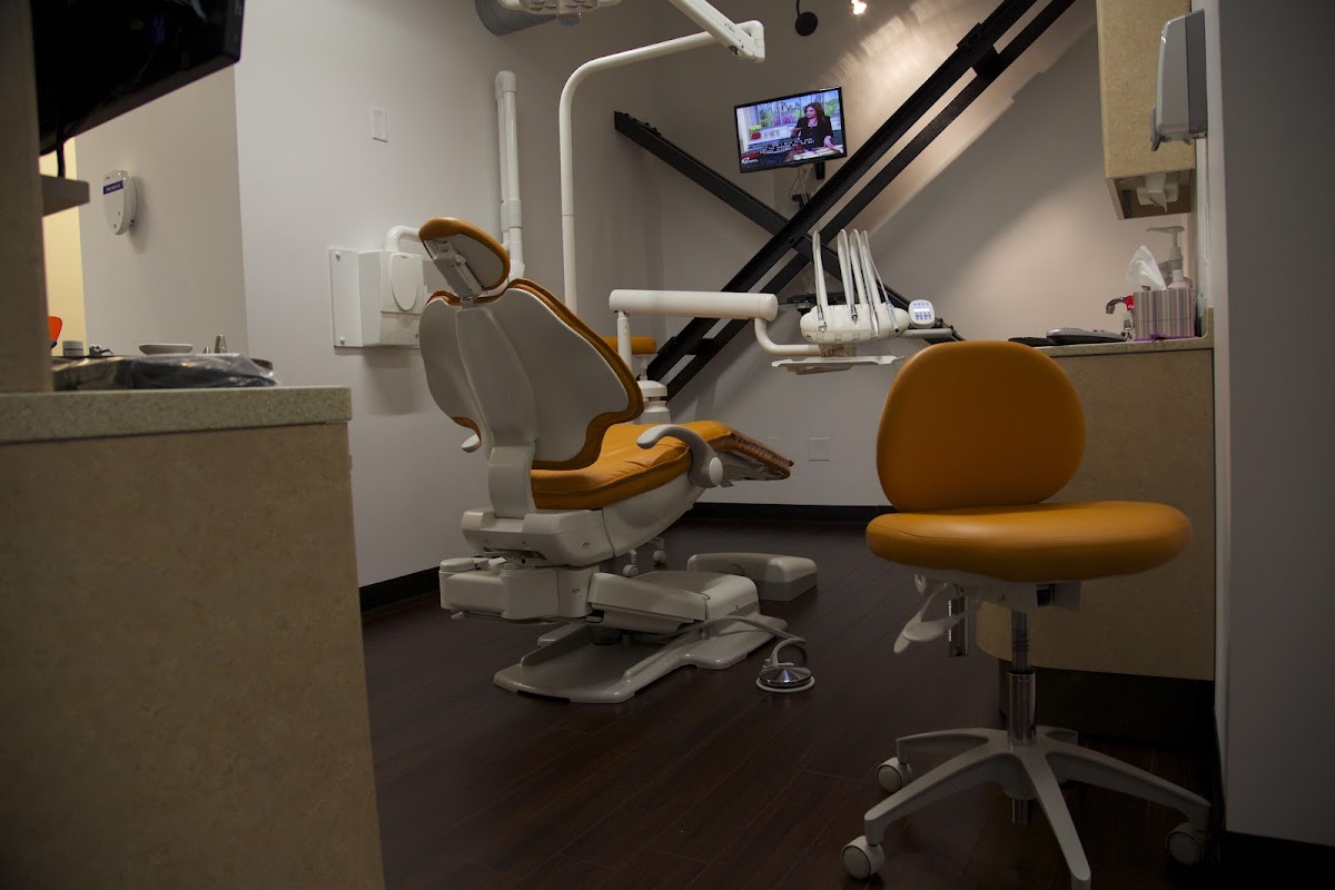 Aj Dental photo 1