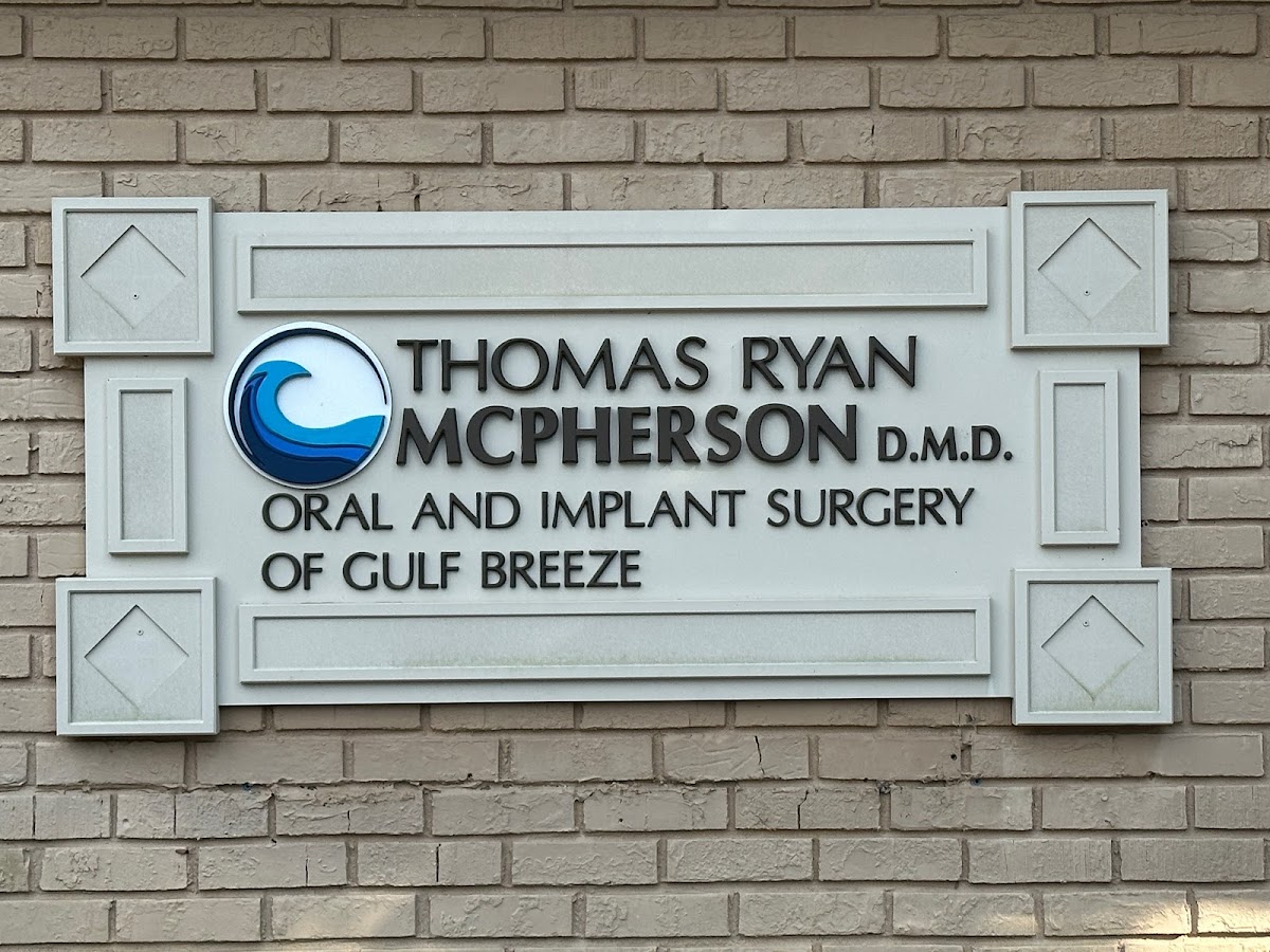 Oral and Implant Surgery of Gulf Breeze - Thomas Ryan Mcpherson DMD photo 3