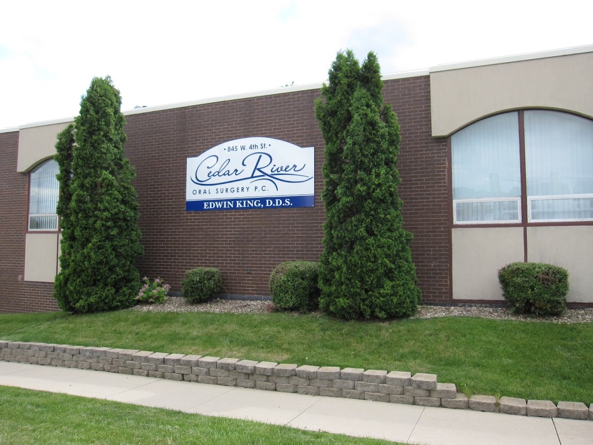 Cedar River Oral Surgery P.C. photo 1