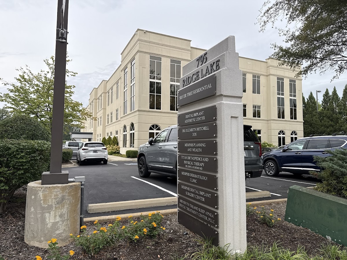 Dental Implant Aesthetic Center photo 1