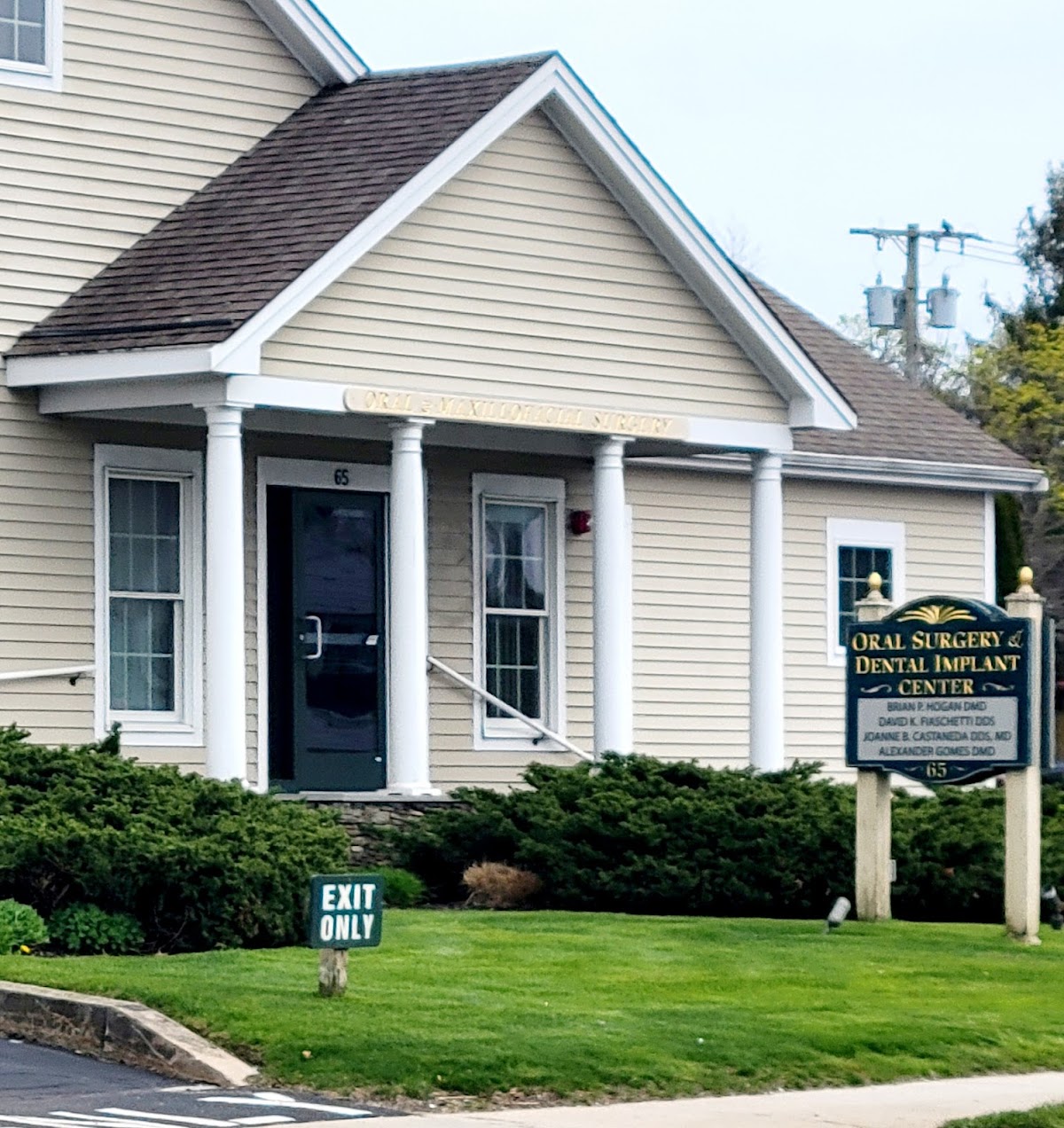 Oral Surgery and Dental Implant Center photo 1