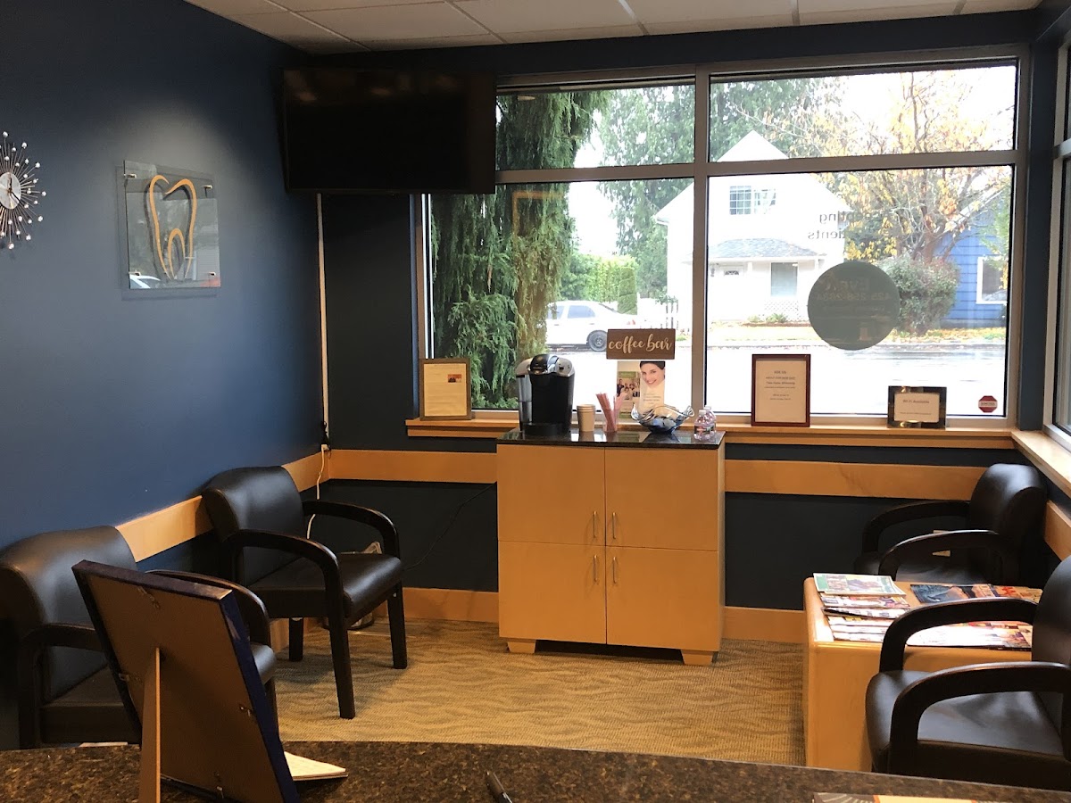 Everett Premier Dentistry: Sumit Makker D.D.S & Andrew Busev D.D.S. photo 3
