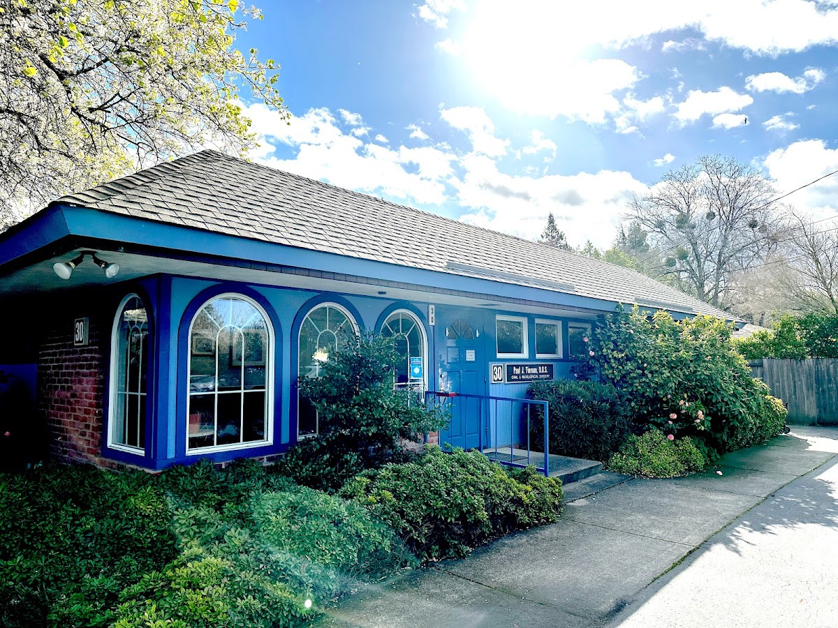 Alexander Mcmahon, DDS, MD photo 2