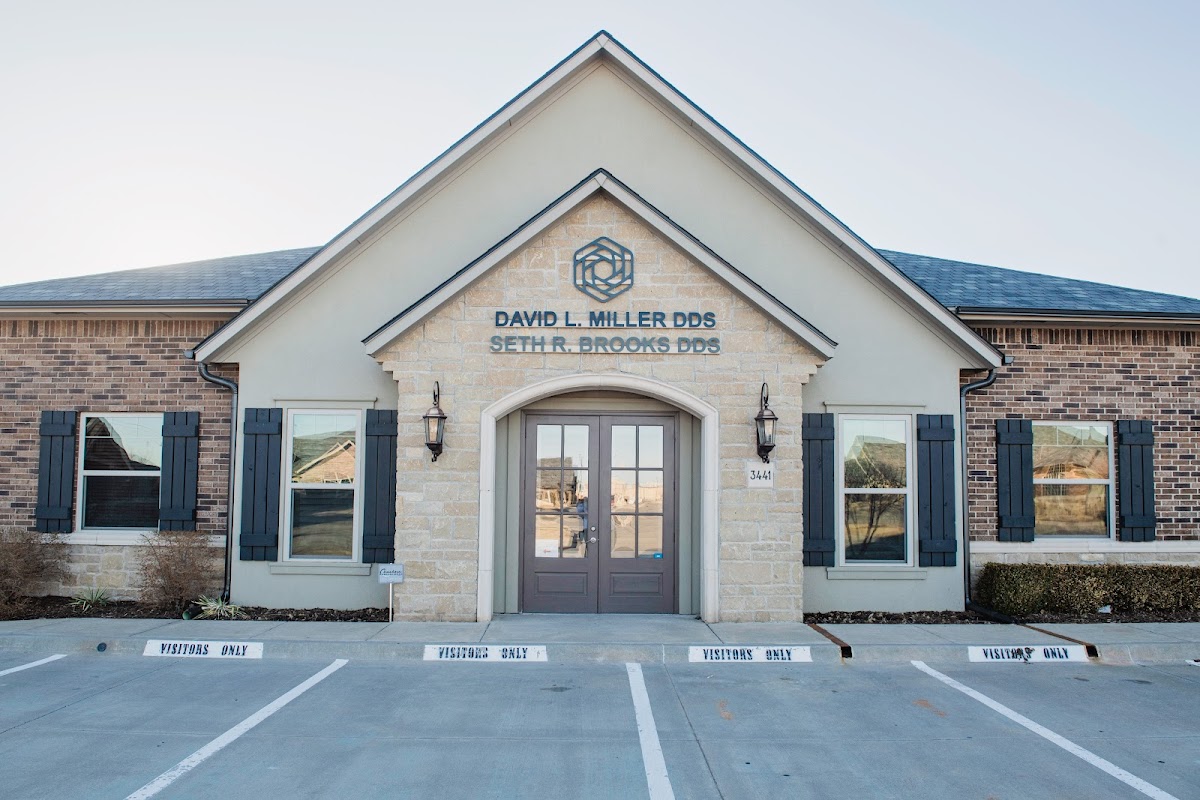 Oklahoma Dental Implants & Oral Surgery photo 4