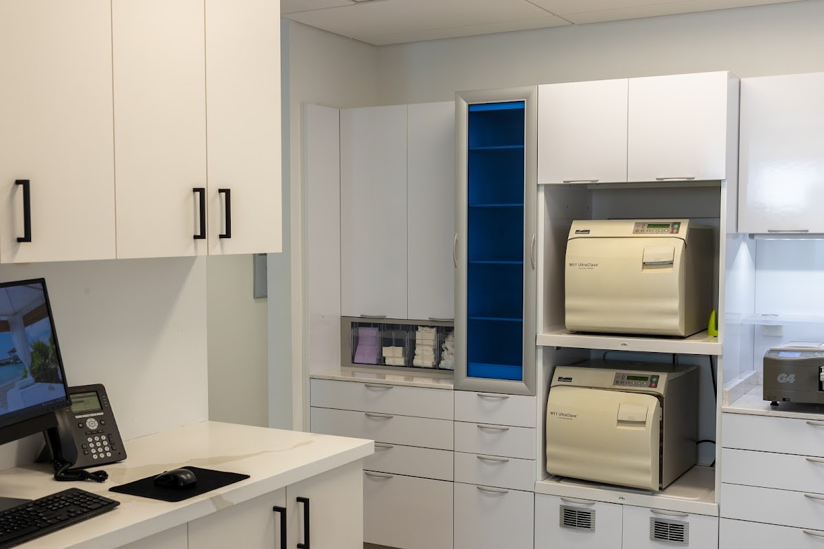 Wellesley Oral Surgery and Implant Center photo 3
