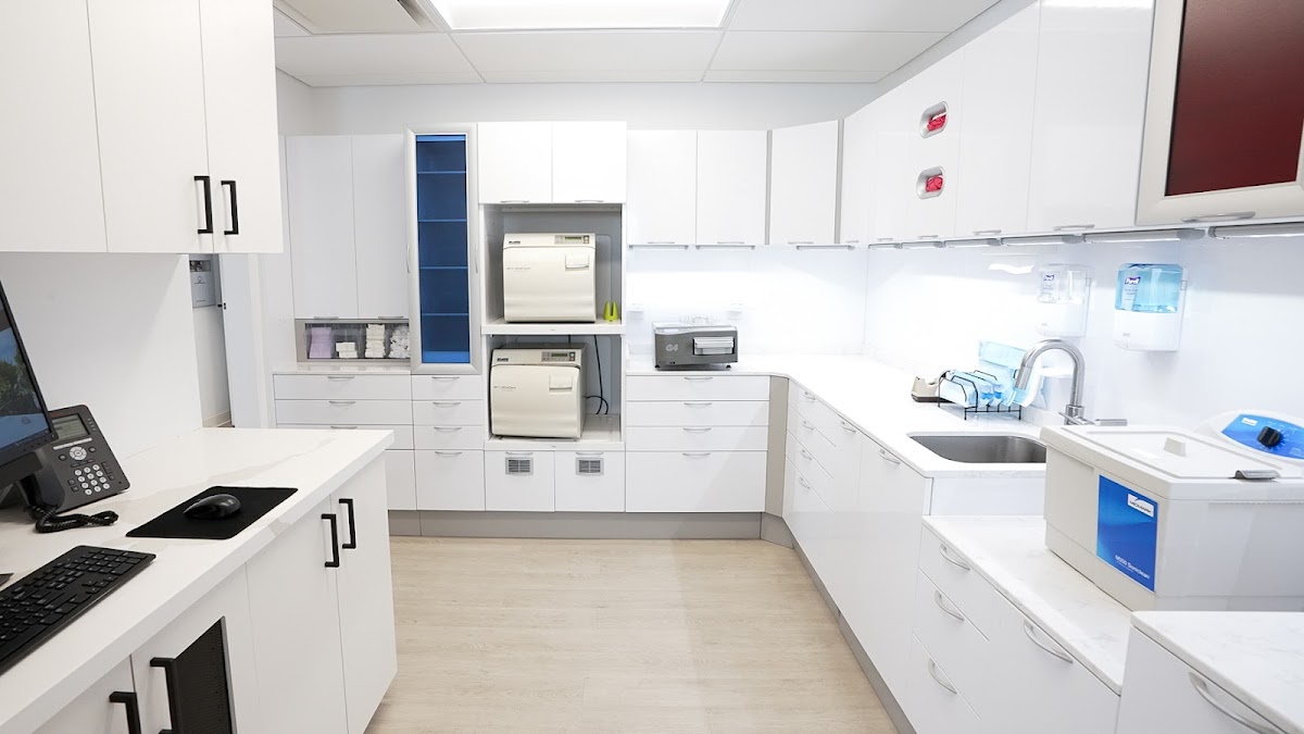 Wellesley Oral Surgery and Implant Center photo 5