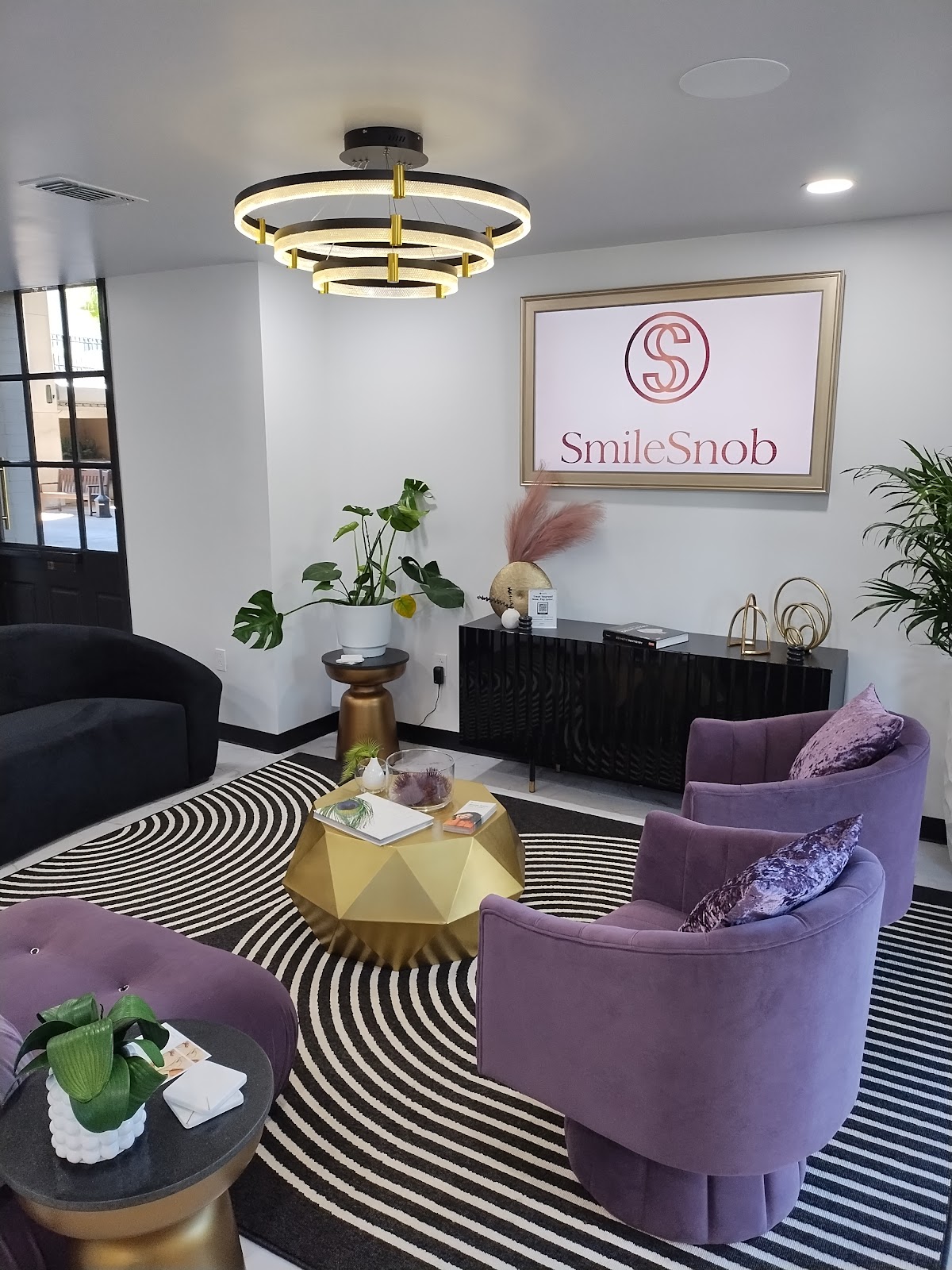 Smile Snob photo 3