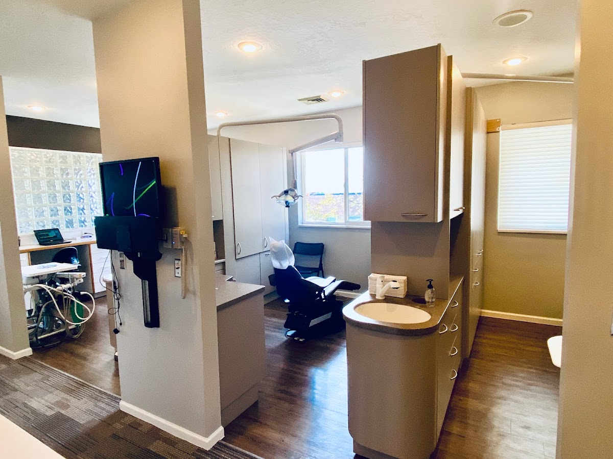 Copper Hills Periodontics & Dental Implants photo 4