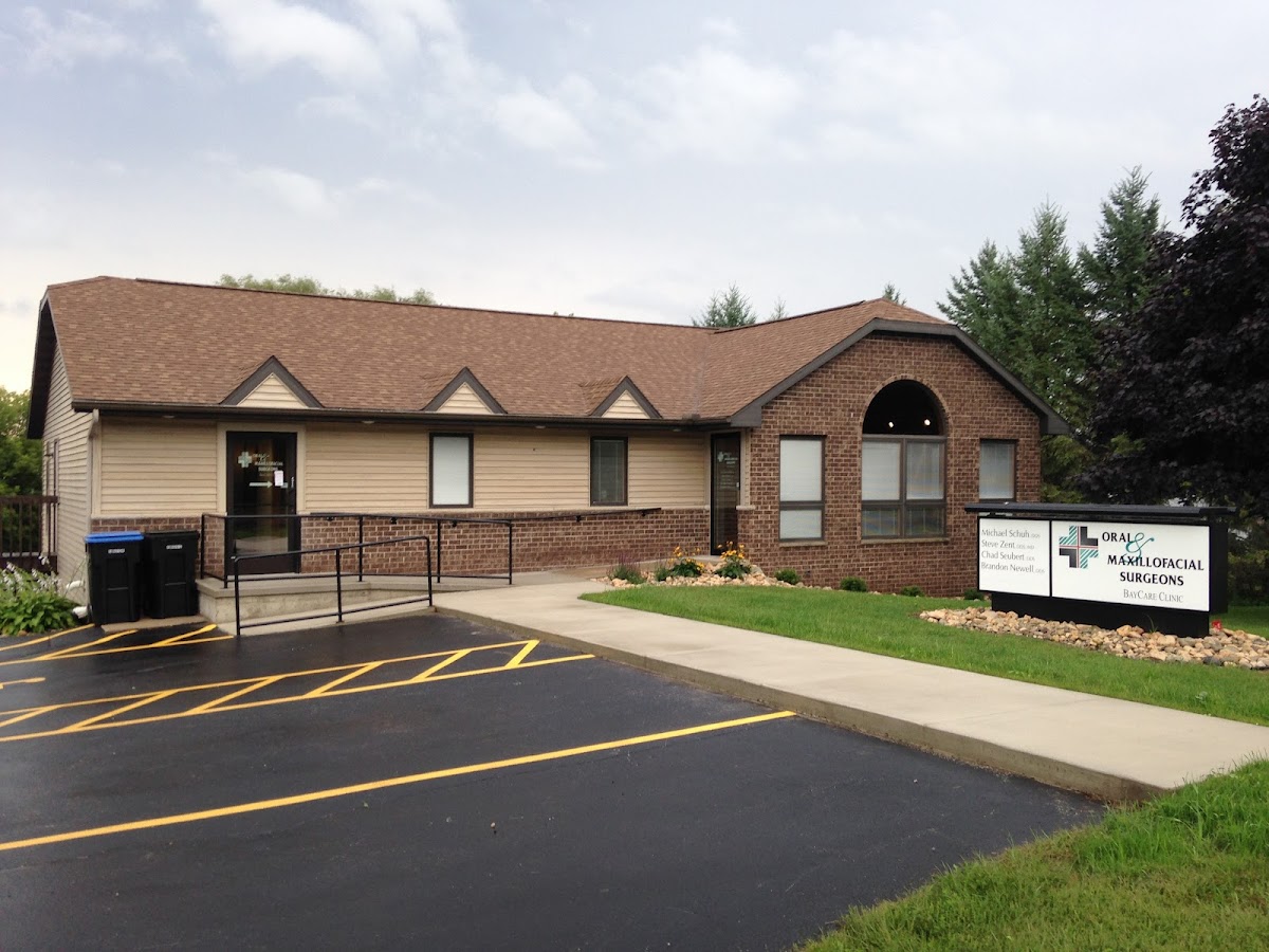Oral Surgery & Implant Specialists Baycare Clinic photo 3