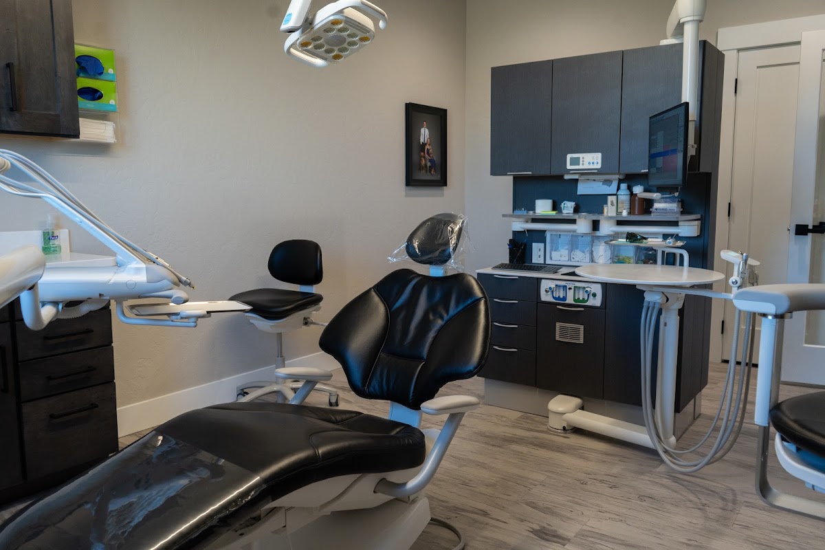 Athol Dental & Implants photo 2