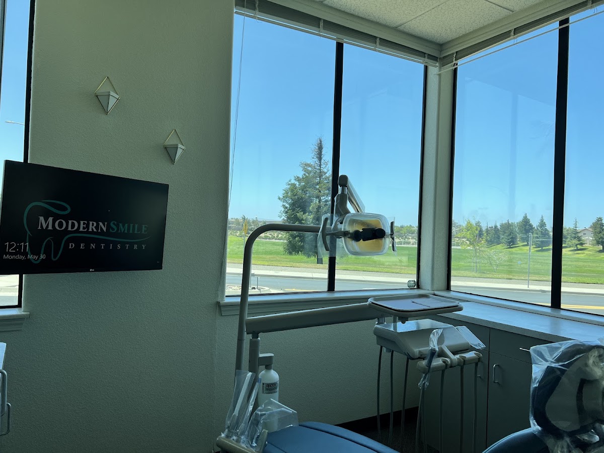 Modern Smile Dentistry photo 3
