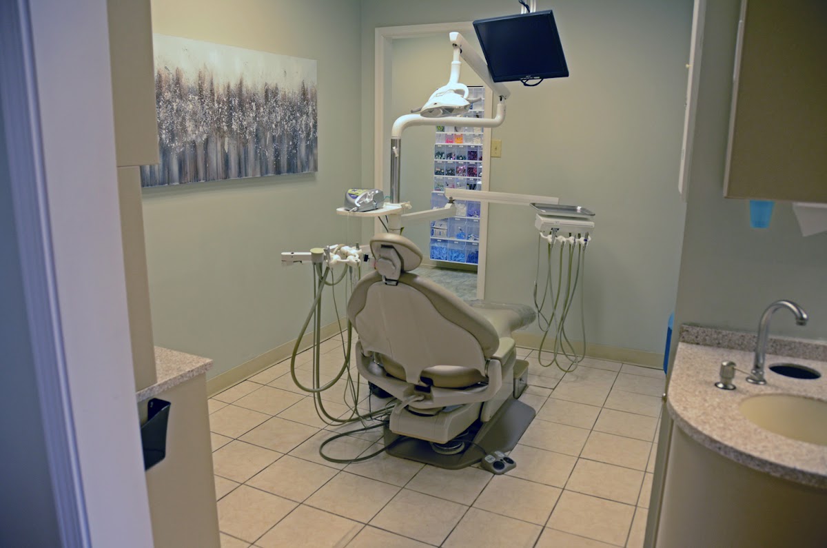 Confident Smiles and Implants St. Peters photo 1
