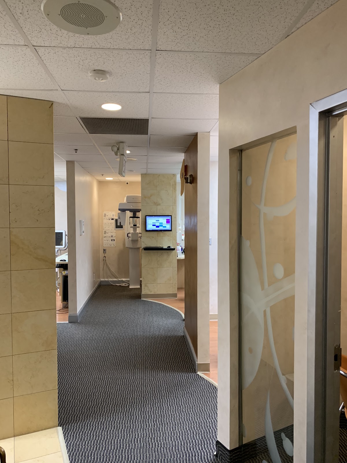 Implants and Cosmetic Dental Center photo 3