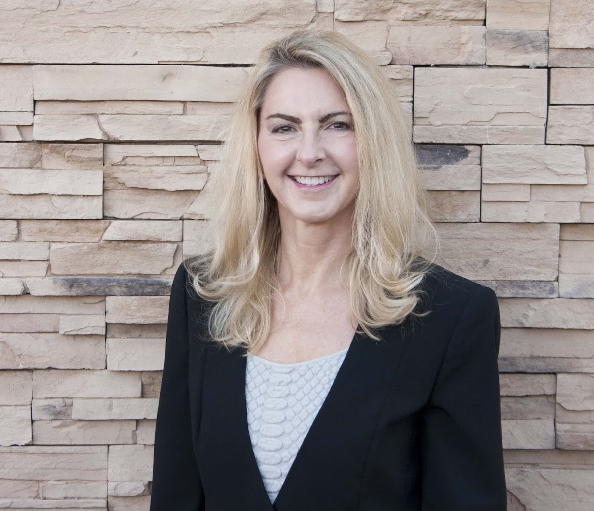 Dr. Lisa Lear photo 2