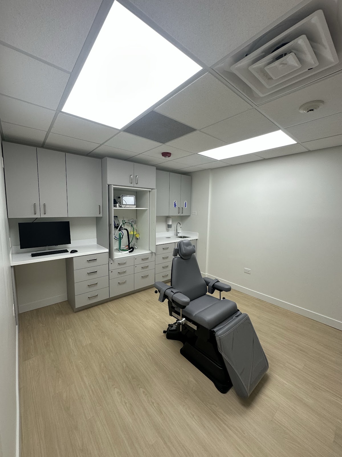 Premier Oral & Maxillofacial Surgery - Dr. Abdulkader Ghadiali photo 1