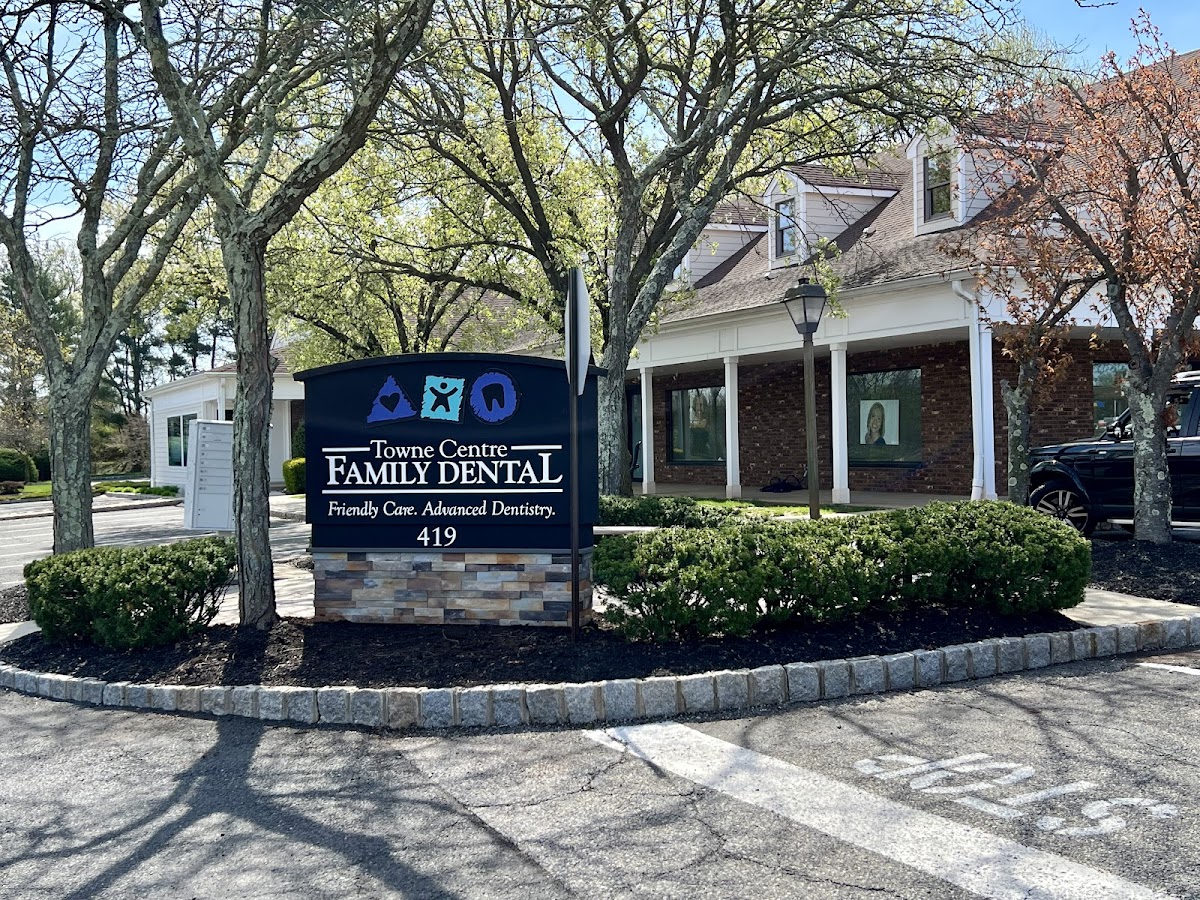 Towne Centre Family Dental and the Implant & Smilemakeover Studio photo 1