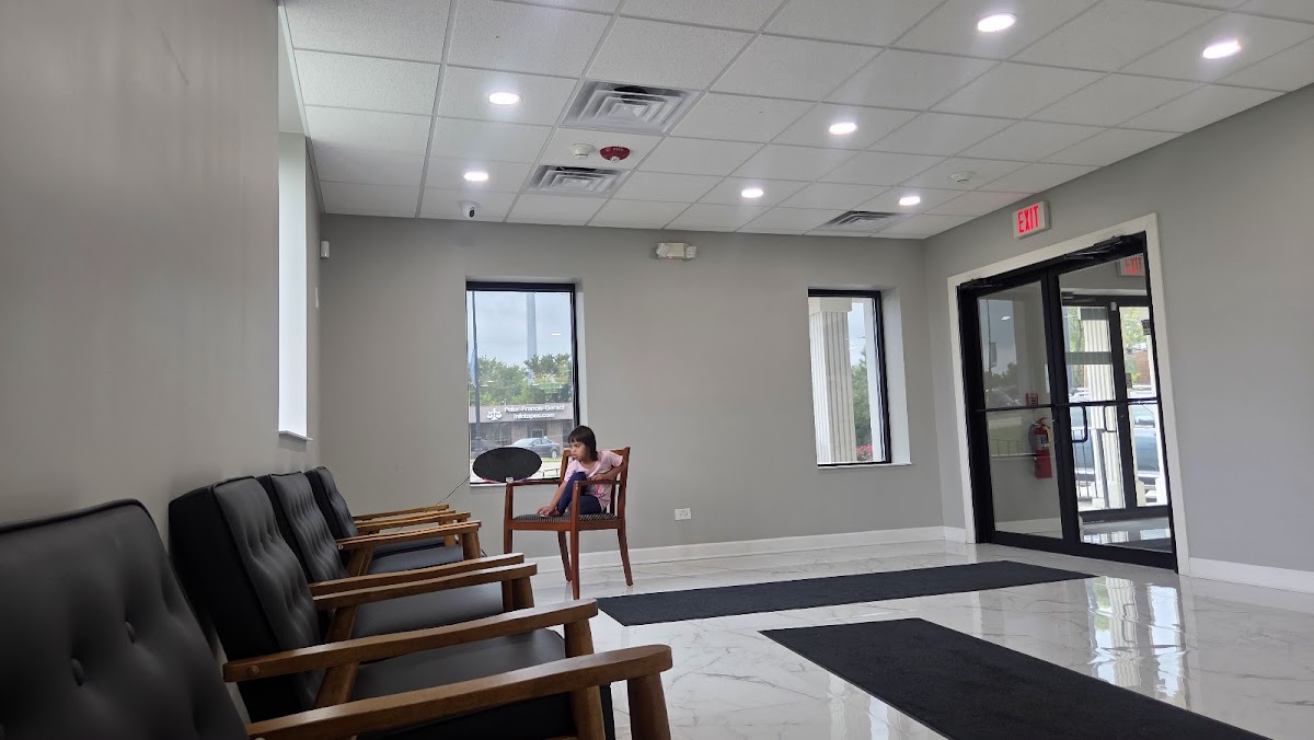 Rockford Dental Lounge photo 4
