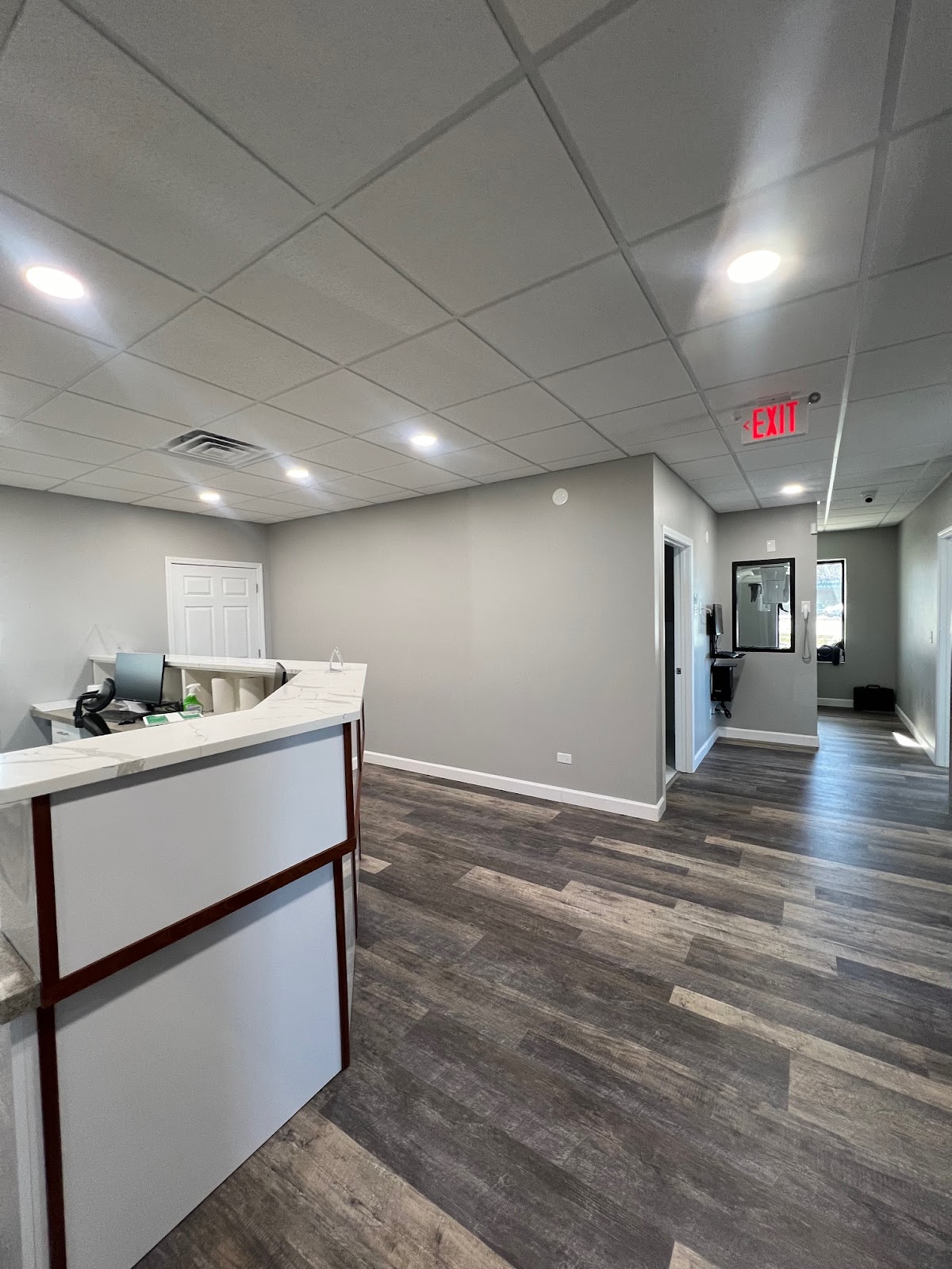 Rockford Dental Lounge photo 5