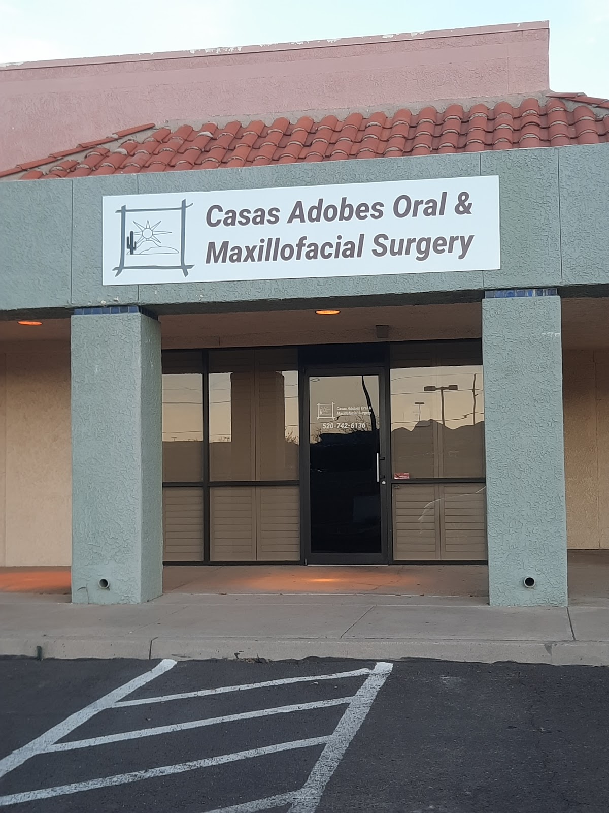 Casas Adobes Oral and Maxillofacial Surgery photo 3