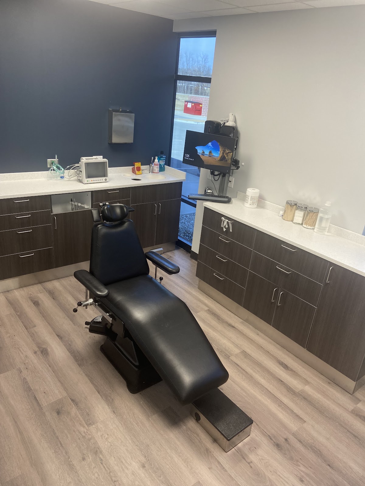 Mid America Oral Surgery & Implant Center photo 2