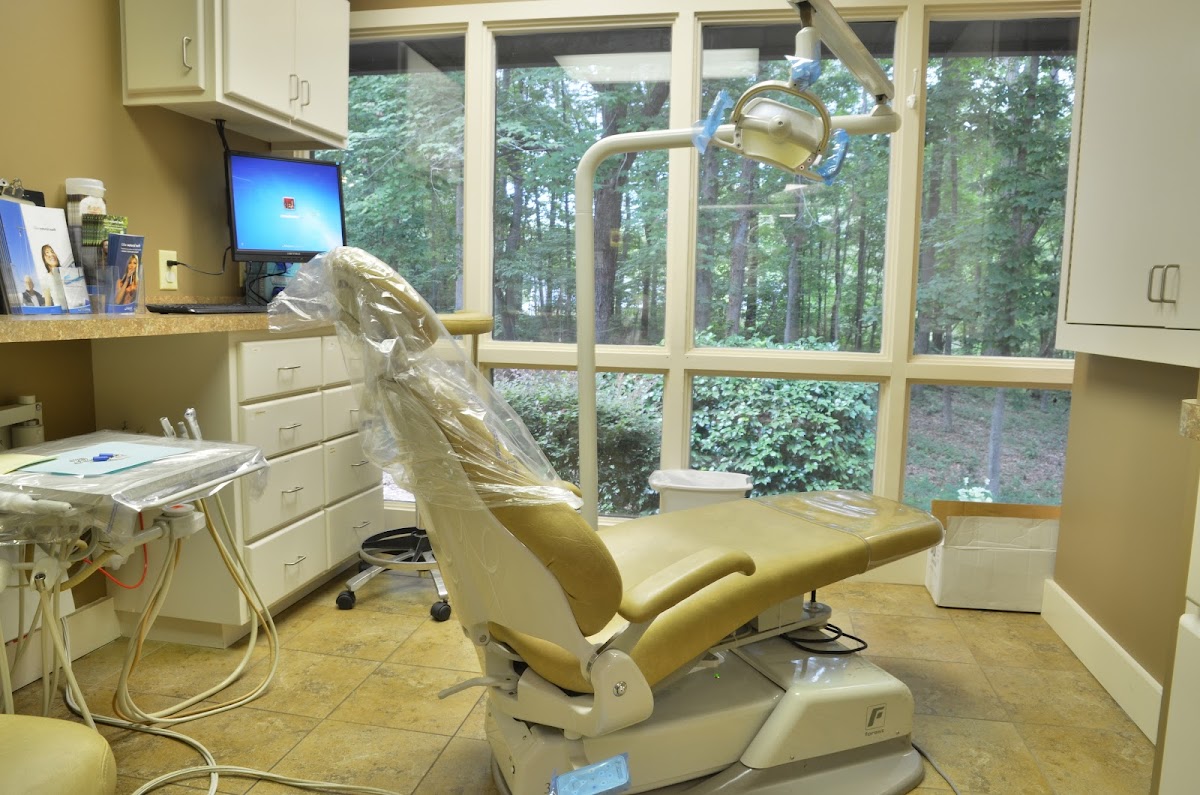 Lane & Associates Family Dentistry - Sanford Tiffany Dr photo 3