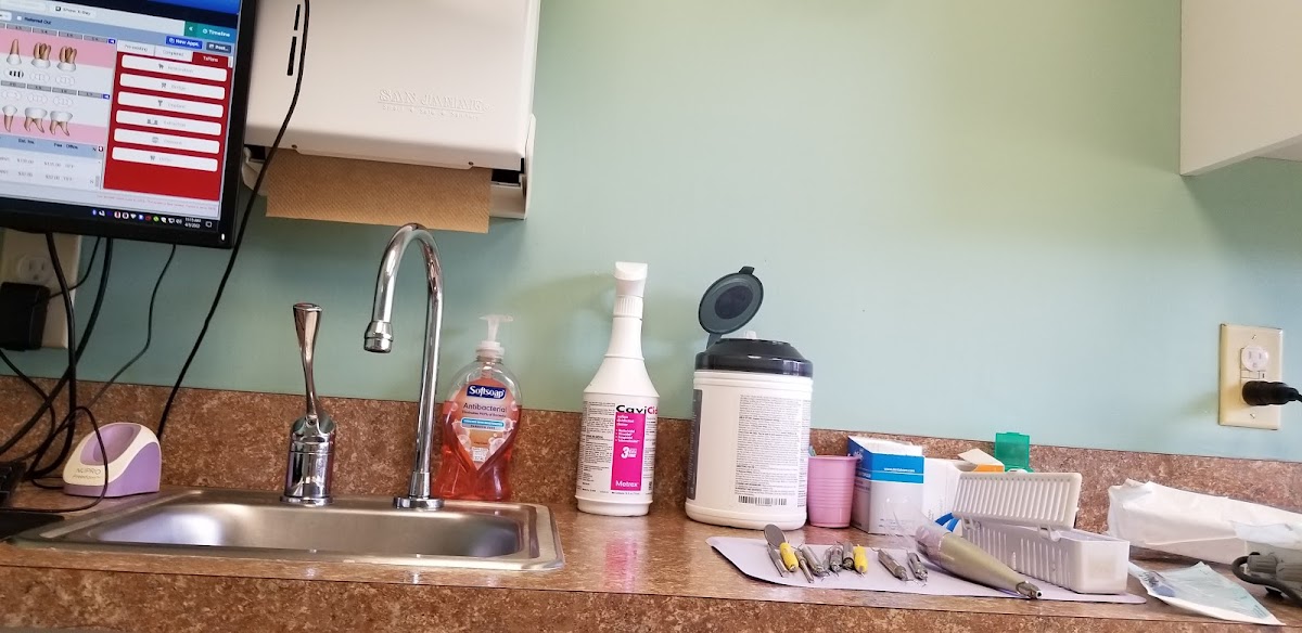 Lane & Associates Family Dentistry - Sanford Tiffany Dr photo 5