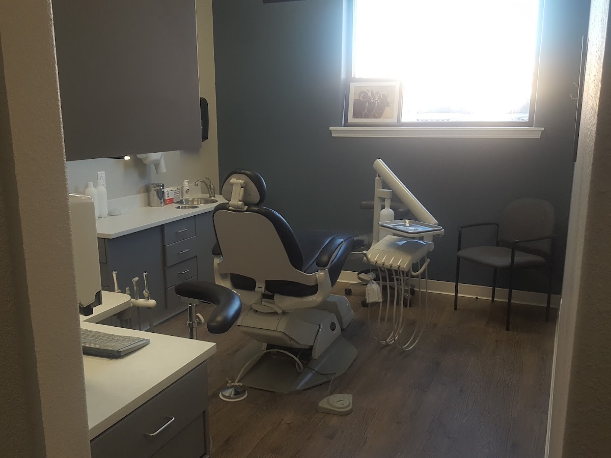 Dental Care Associates: Nathan Deeter DDS photo 3