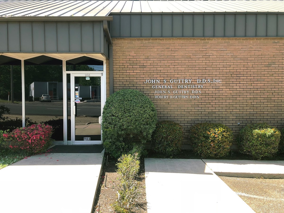 Robert B. Guttry, Dds photo 1