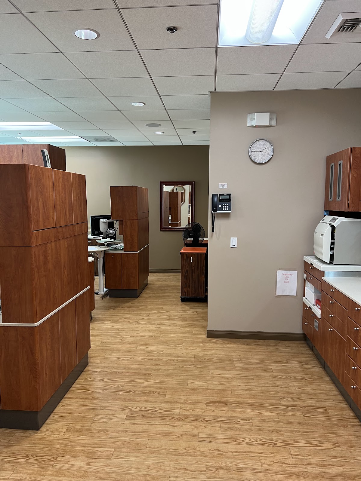 Valencia Cosmetic and Implant Dentistry photo 4