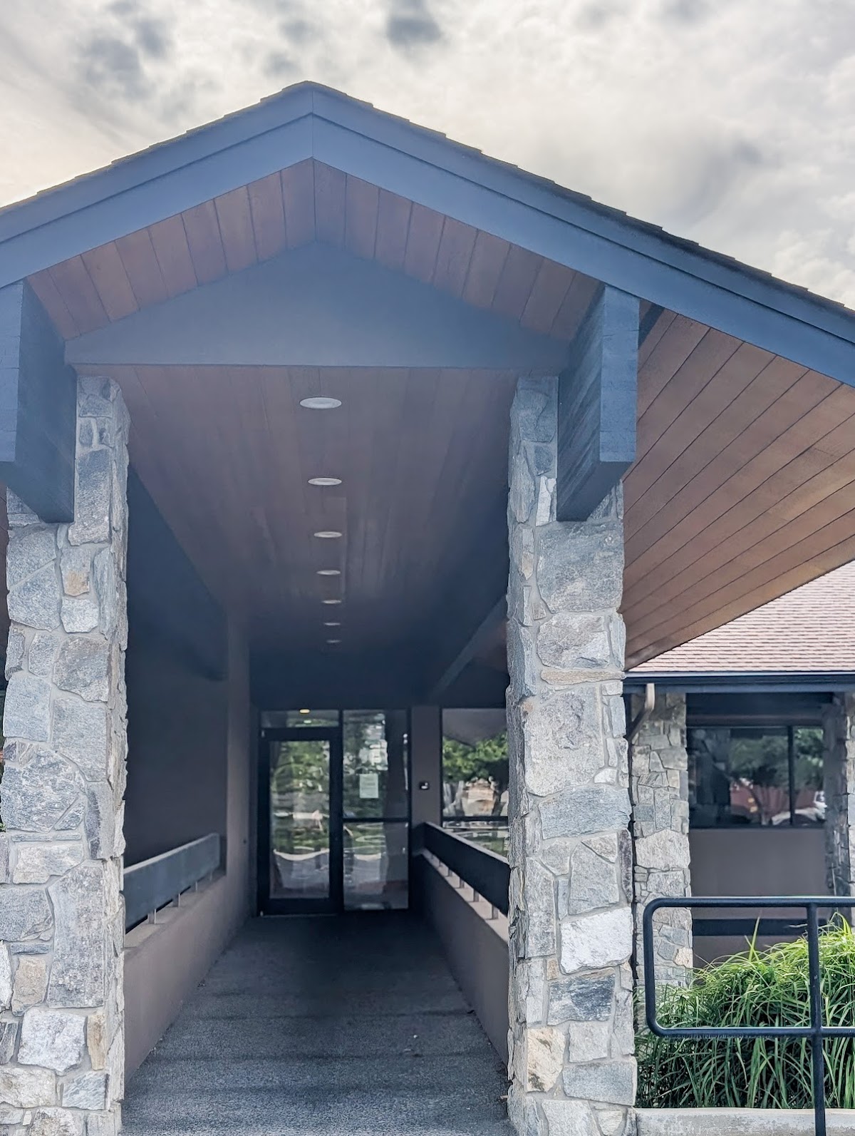 Timberline Oral Surgery & Dental Implants - South Hill photo 6