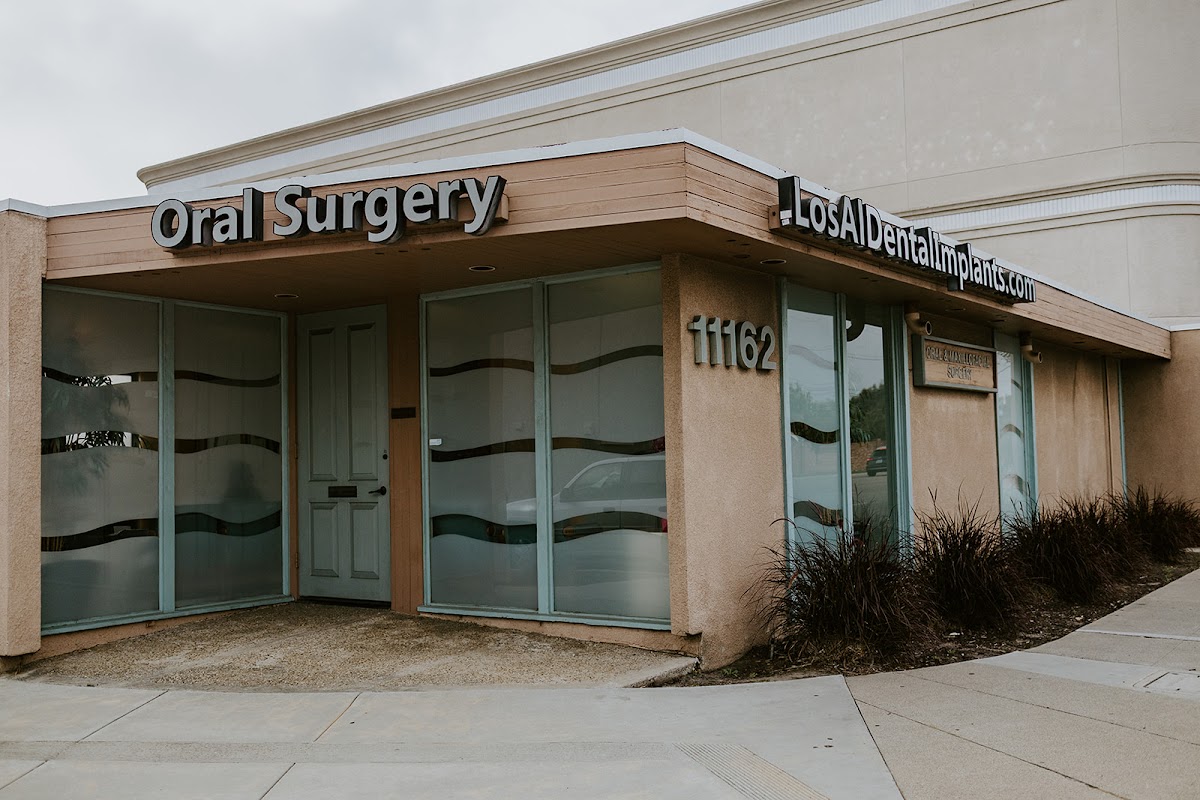 Los Alamitos Dental Implants And Oral Surgery photo 5