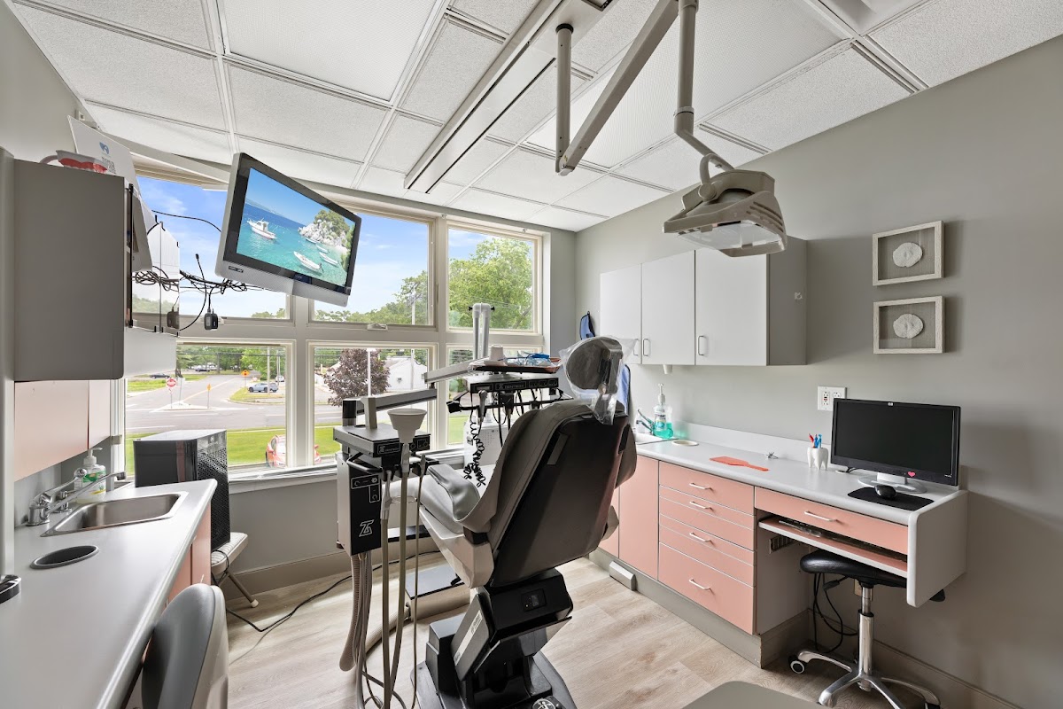 Dentistry With a Woman's Touch photo 2