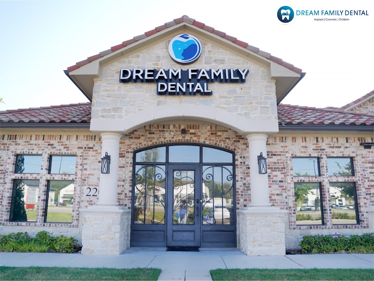 Dream Family Dental Implant Cosmetic Children photo 1