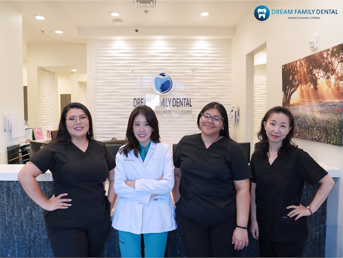 Dream Family Dental Implant Cosmetic Children photo 2