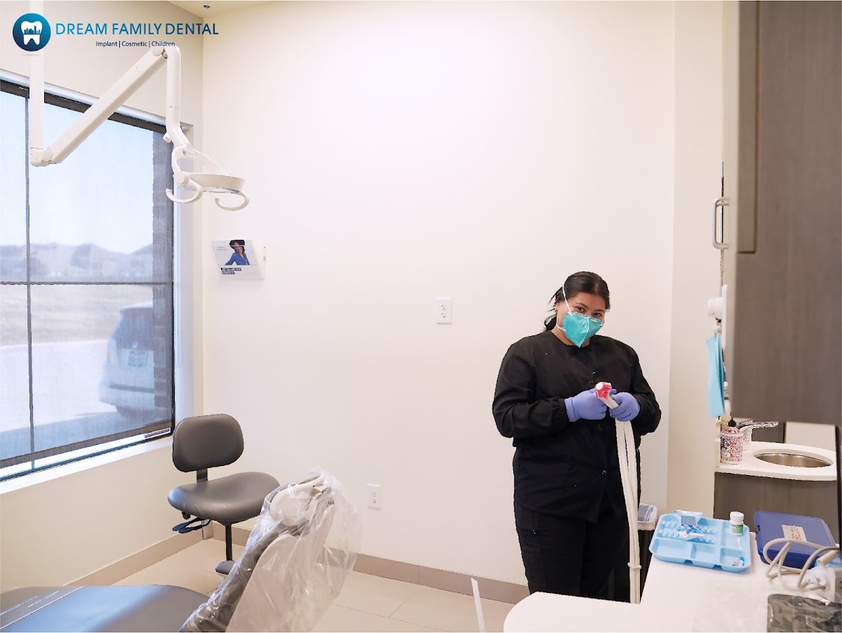 Dream Family Dental Implant Cosmetic Children photo 5