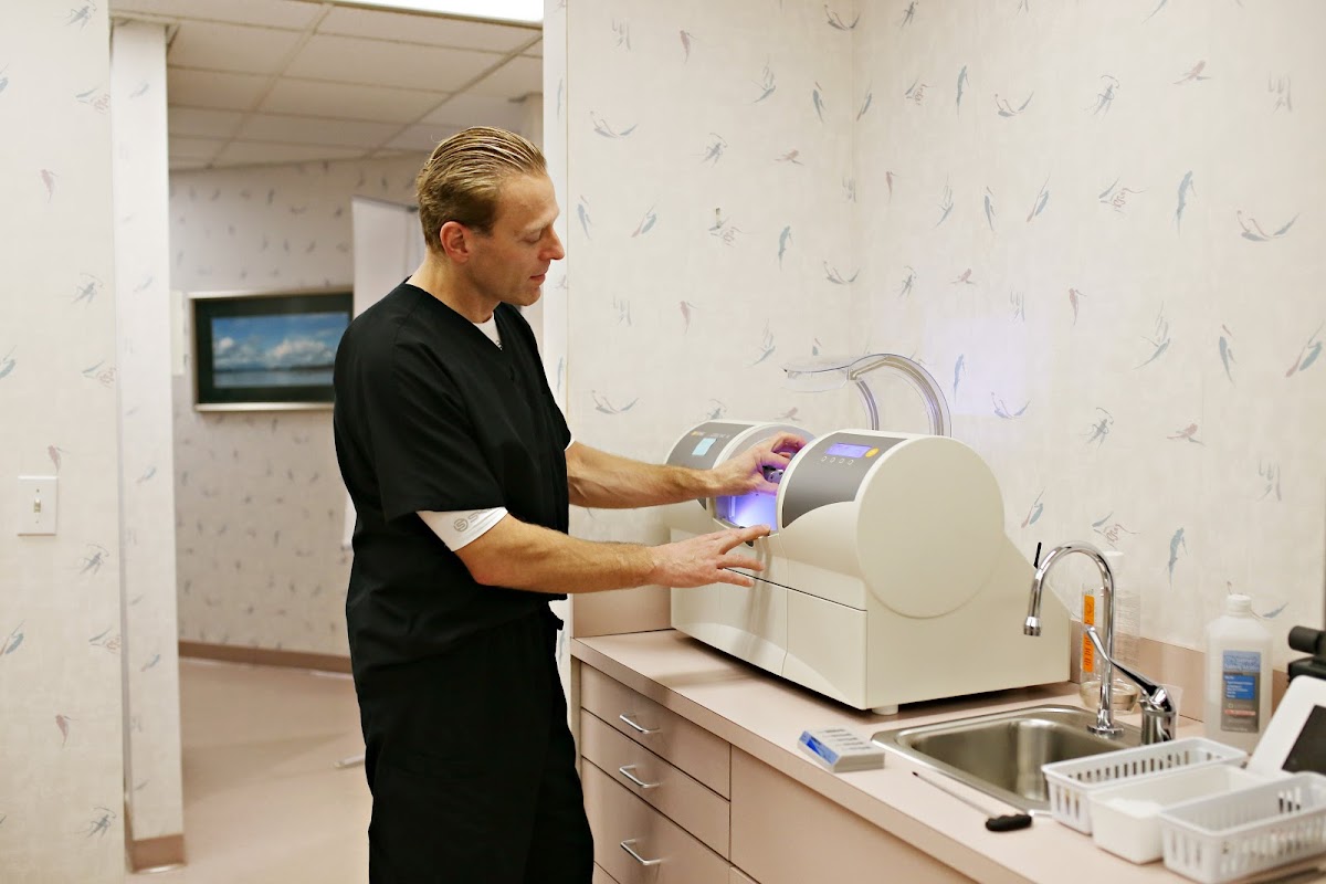 Hoertdoerfer Dentistry: Bryan Hoertdoerfer DDS photo 3