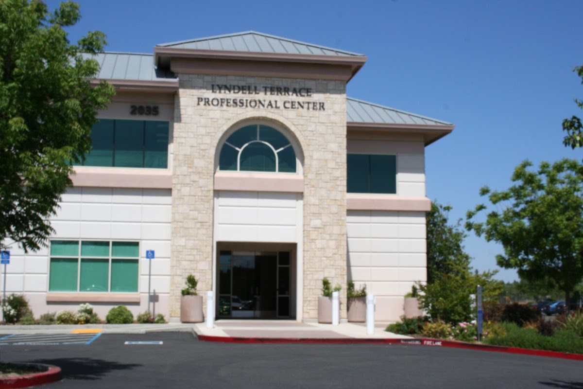 Davis Smile Center/ Dr.jafar Afkham photo 1
