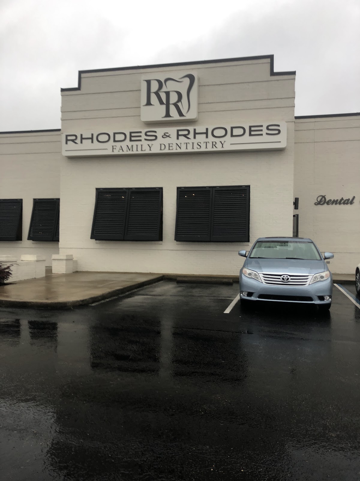Rhodes & Rhodes Family Dentistry photo 1