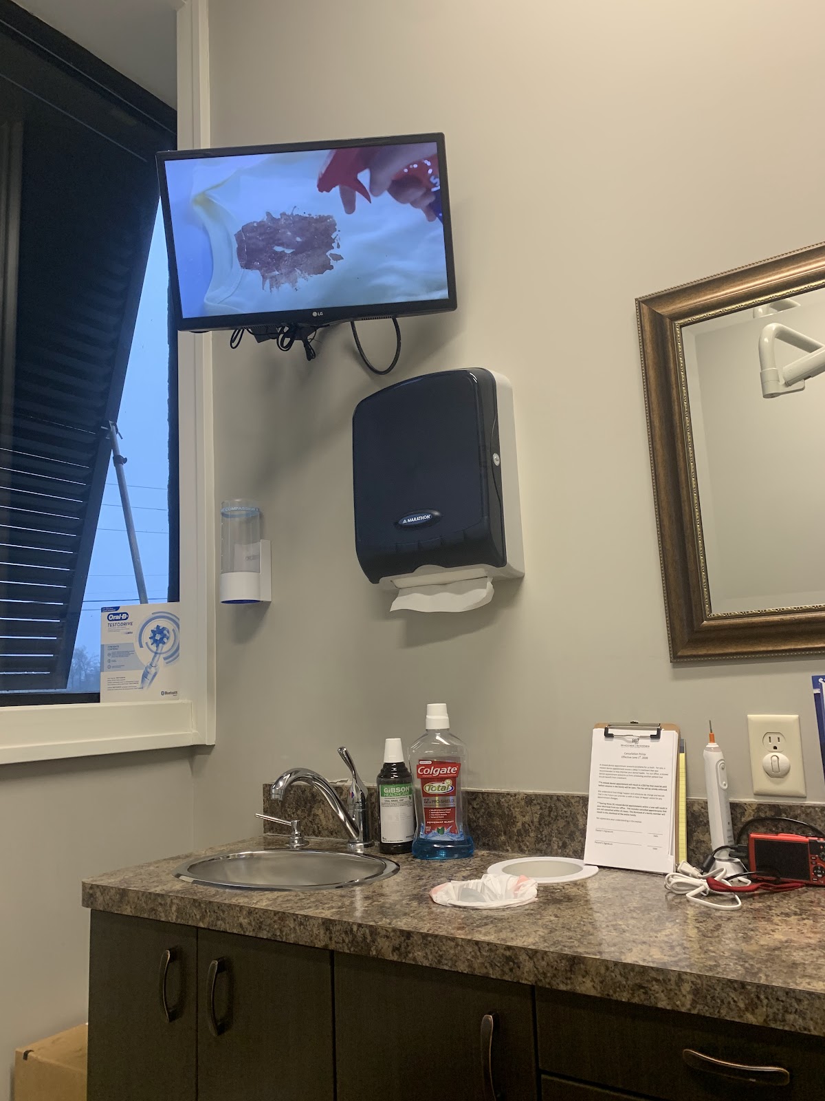 Rhodes & Rhodes Family Dentistry photo 4