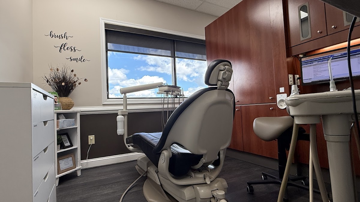 Willis & Associates Family Dentistry - Stuarts Draft photo 2