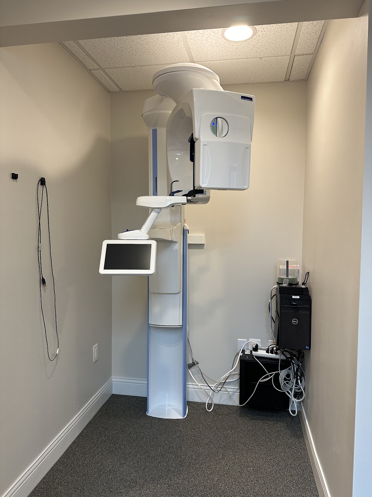 Exton Periodontics and Dental Implants photo 4